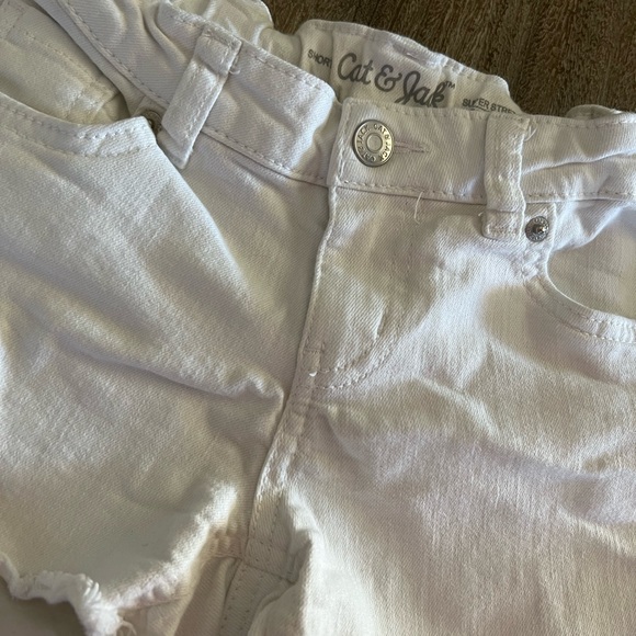 Girls Cat & Jack Shorts - Picture 2 of 5